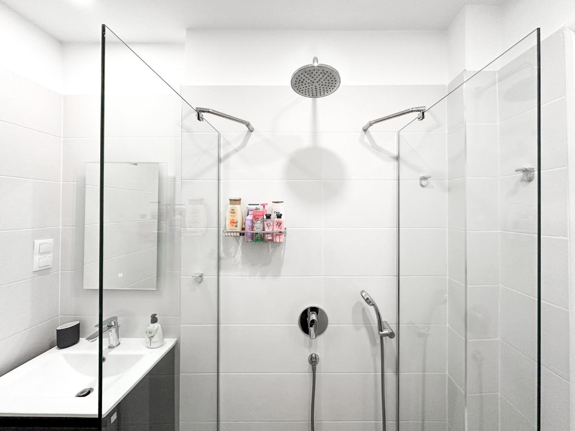 Apartemen Prime Spot - 2br -15bth - Next To Nevsky Church Sofia