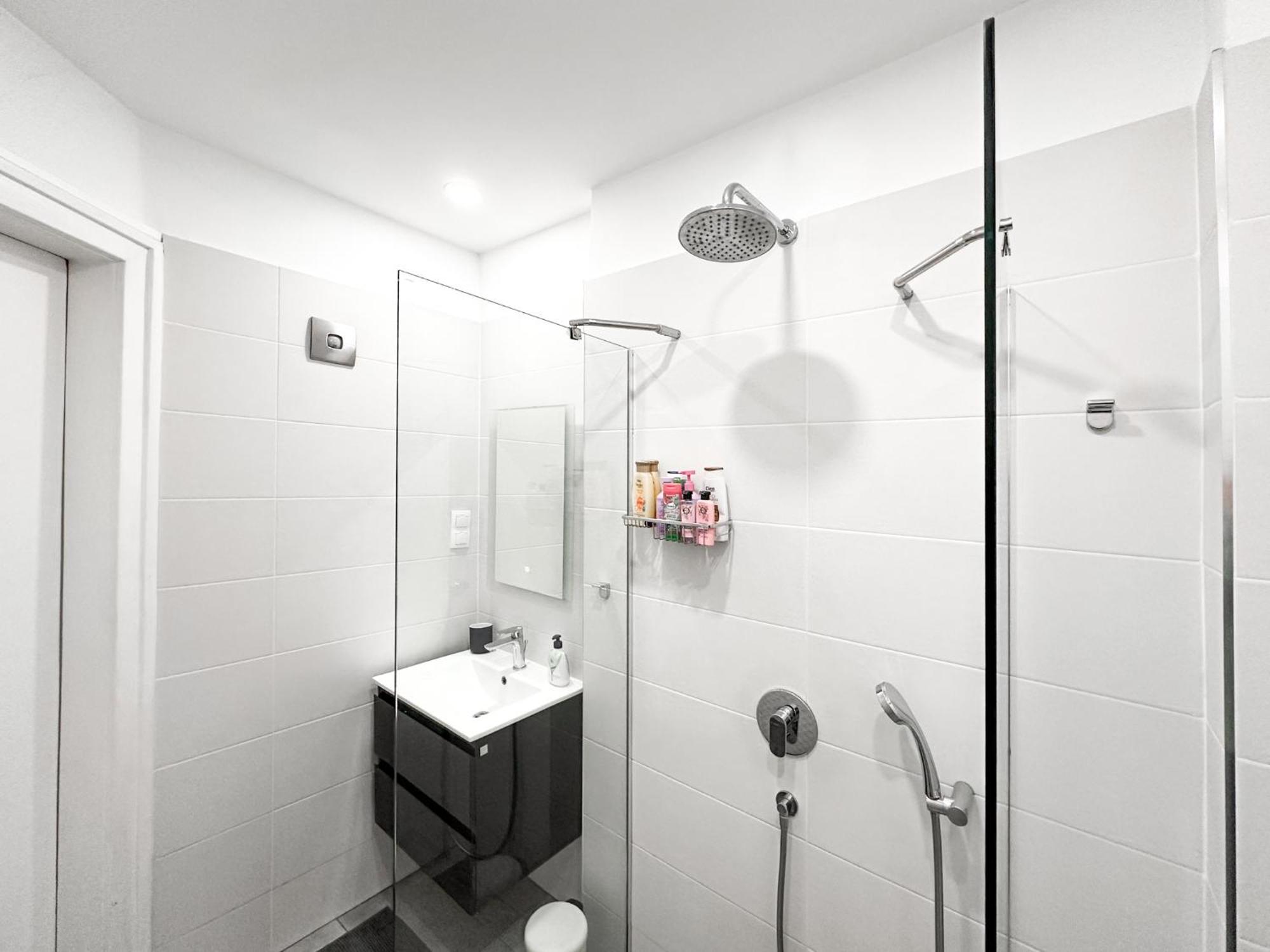 Prime Spot - 2br -15bth - Next To Nevsky Church *