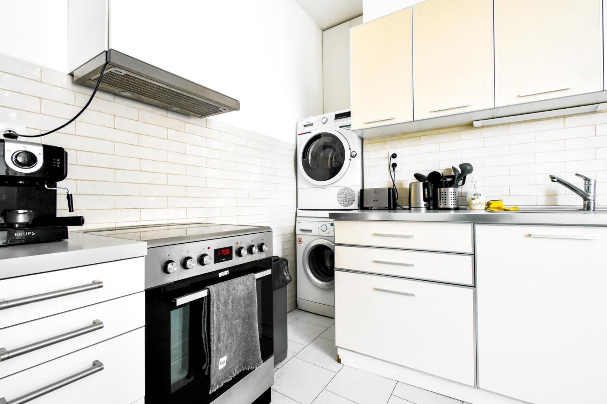 Prime Spot - 2br -15bth - Next To Nevsky Church * Sofia