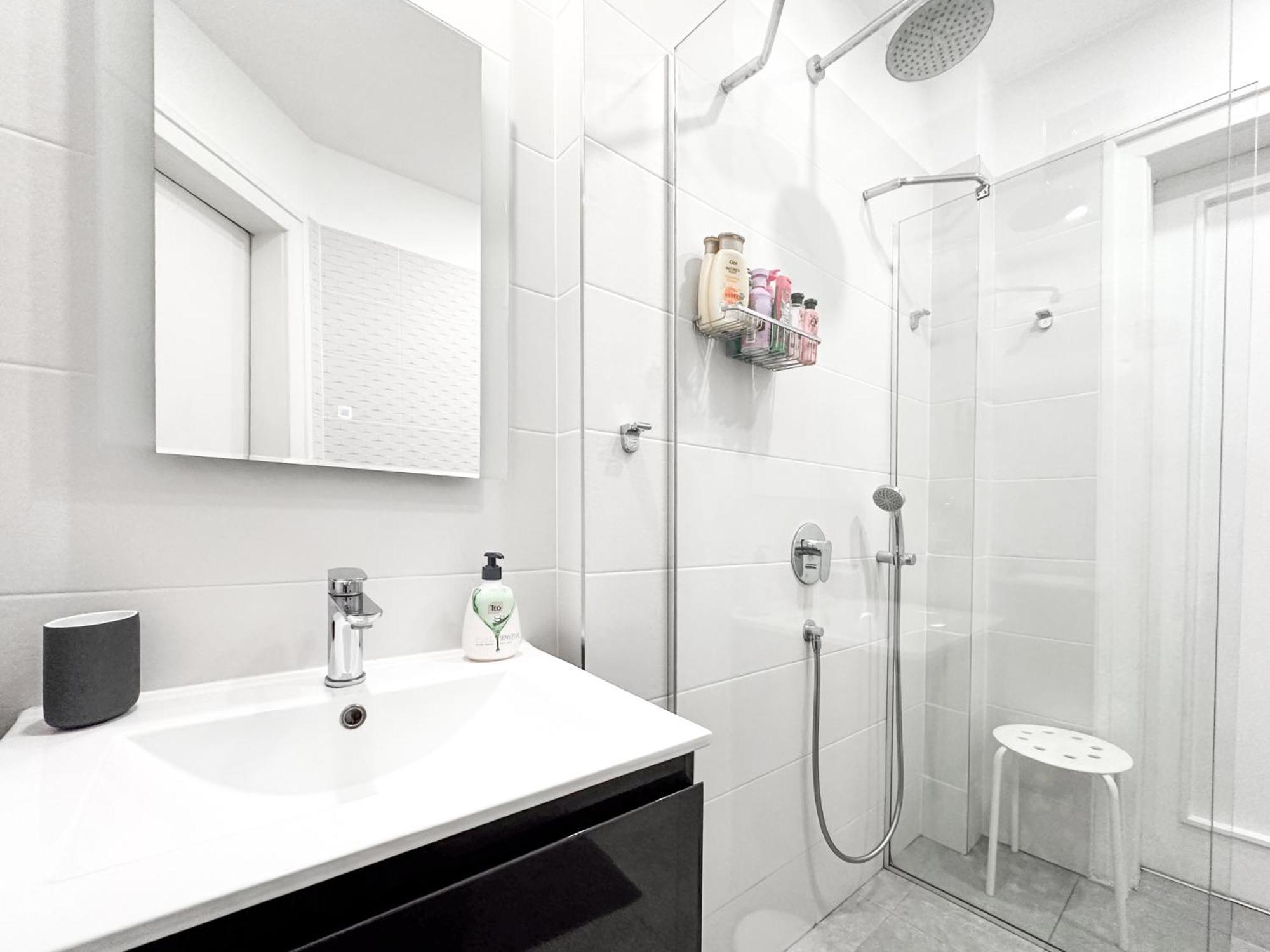 Prime Spot - 2br -15bth - Next To Nevsky Church Apartemen